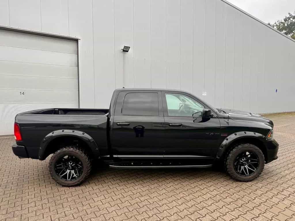 Dodge RAM 5,7 Monster XXL Crewcab Leder 4x4 Night 10/2019-photo-3