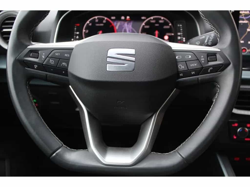 Seat Arona 1.0 TSI Xperience AHK KAMERA LED ACC NAVI 06/2022-photo-12