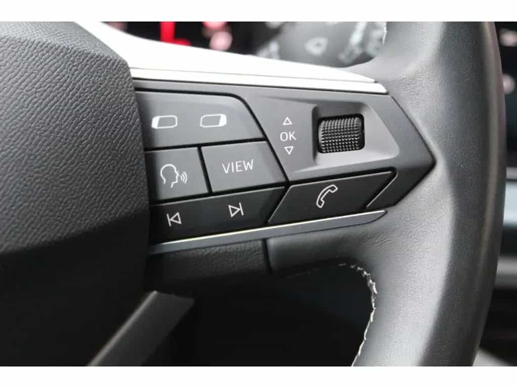 Seat Arona 1.0 TSI Xperience AHK KAMERA LED ACC NAVI 06/2022-photo-19