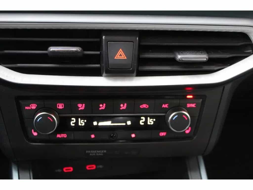 Seat Arona 1.0 TSI Xperience AHK KAMERA LED ACC NAVI 06/2022-photo-21