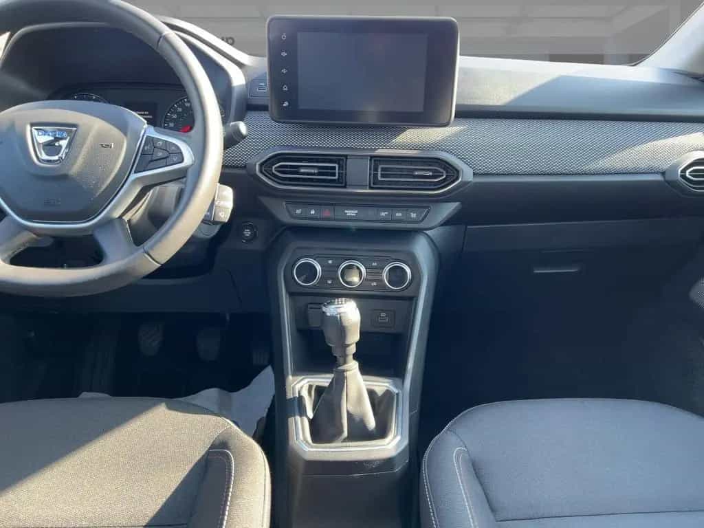 Dacia Jogger EXTREME+ TCe 110 8 FACH BEREIFT 07/2022-photo-11