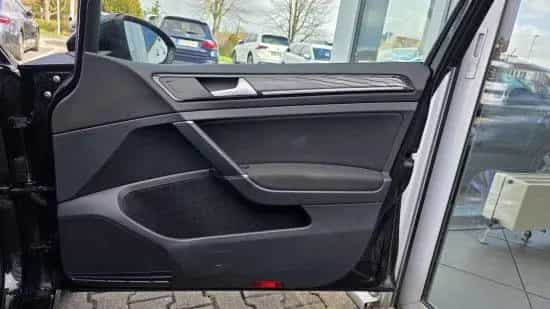 Volkswagen Golf VII 1.5 TSI BMT Highline Navi LED Panorama- 10/2019-photo-16