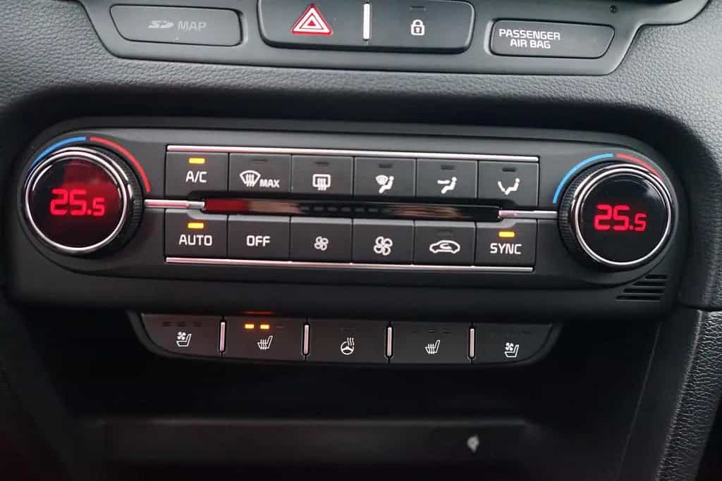 Kia Ceed 1.4 T-GDI Platinum Edition LED Panorama DAB 01/2020-photo-22