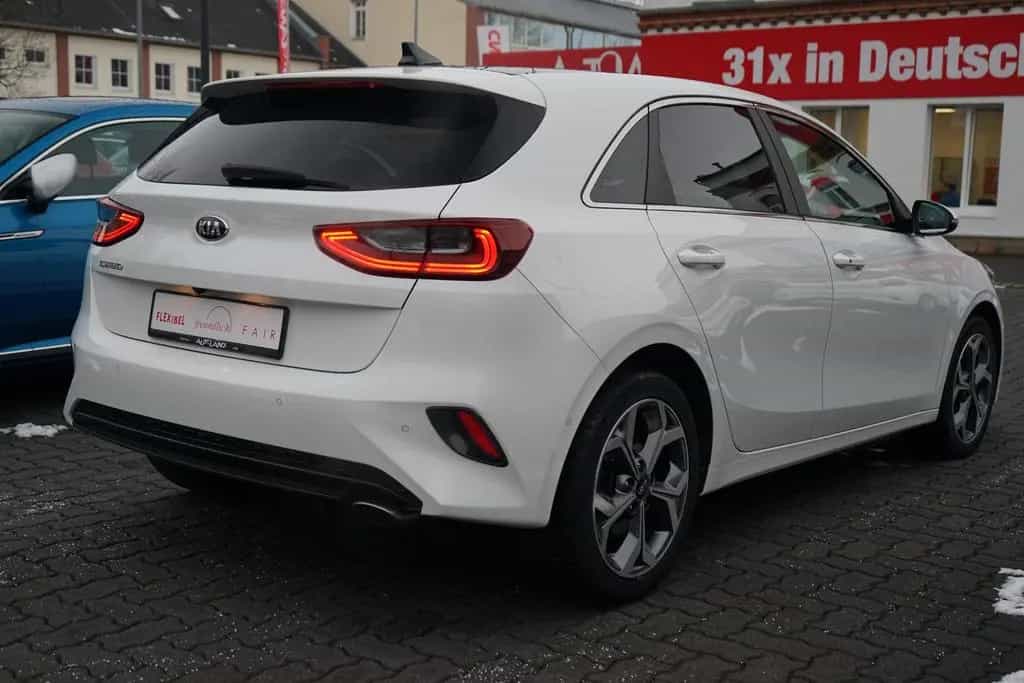 Kia Ceed 1.4 T-GDI Platinum Edition LED Panorama DAB 01/2020-photo-6