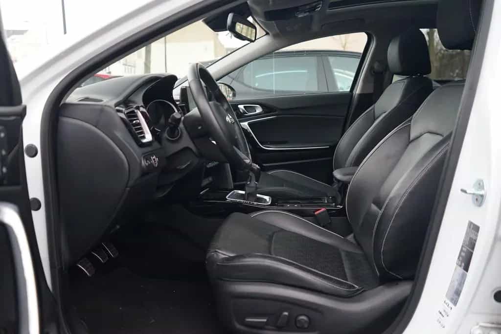 Kia Ceed 1.4 T-GDI Platinum Edition LED Panorama DAB 01/2020-photo-8