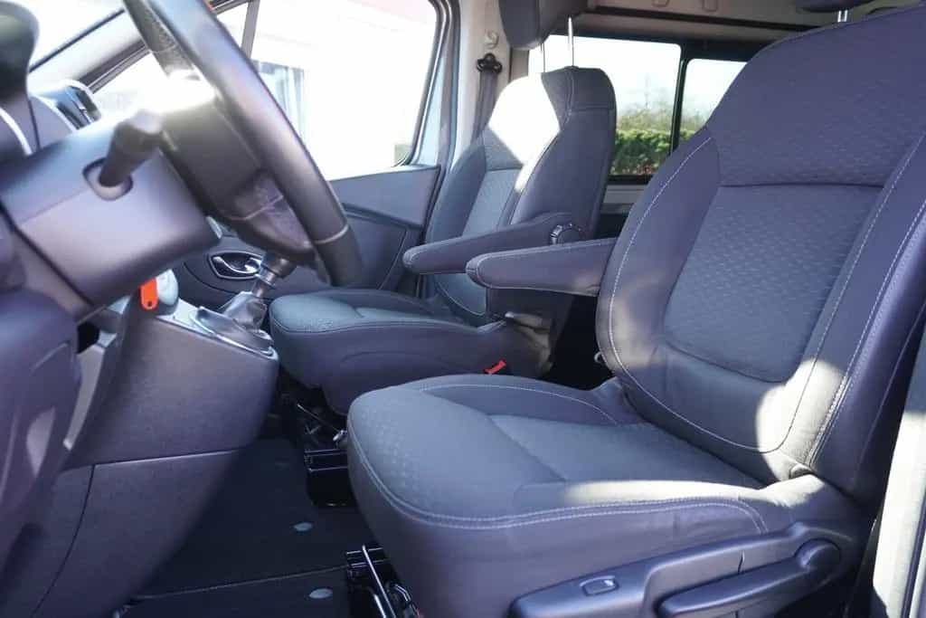 Opel Vivaro B Kombi 1.6 Biturbo Klima AHK PDC USB 11/2017-photo-12