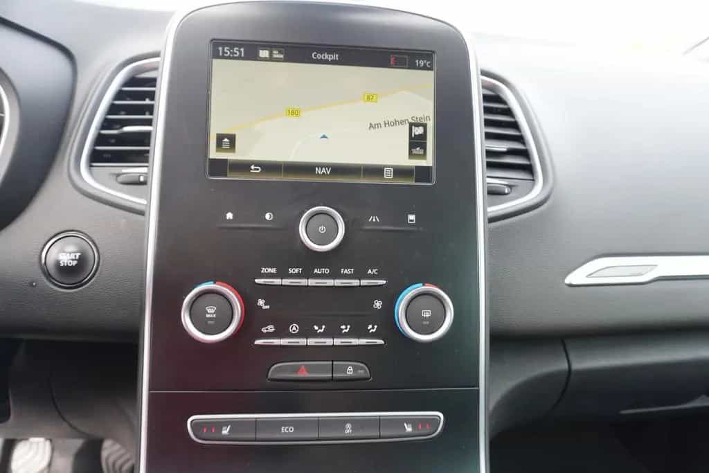 Renault Scenic IV 1.3 TCe Navi Kamera Sitzheizung 01/2019-photo-13