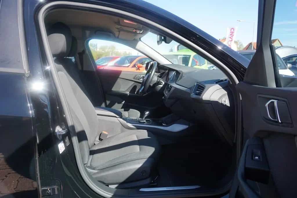 BMW 116 i Advantage Aut. LED Navi Virtual Cockpit PDC 10/2022-photo-32