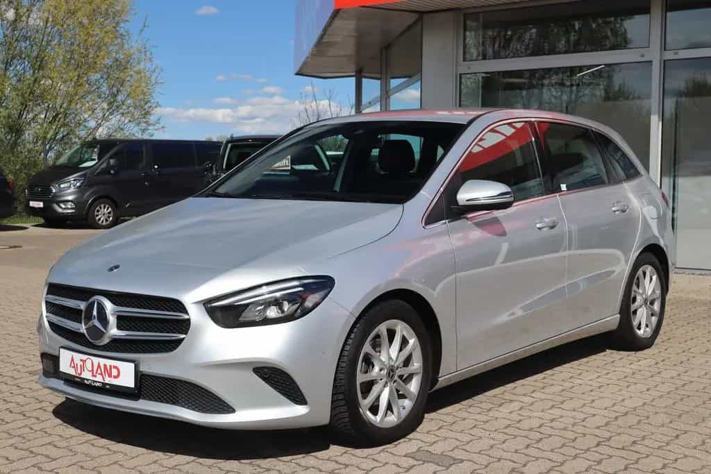 Mercedes-Benz B 180 B180 Progressive LED Navi Tempomat Sitzheizung 12/2019-photo-1