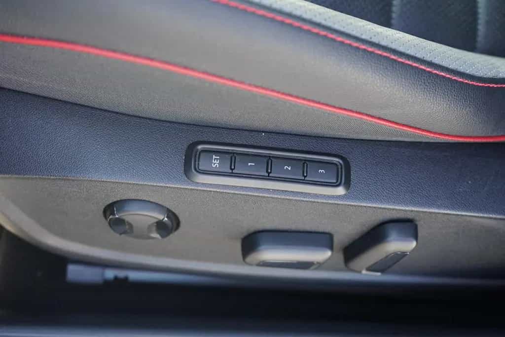 Volkswagen Golf VIII 2.0 GTI DSG LED ACC Leder Standheizung 03/2021-photo-20