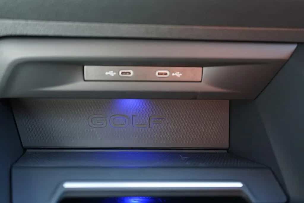 Volkswagen Golf VIII 2.0 GTI DSG LED ACC Leder Standheizung 03/2021-photo-37