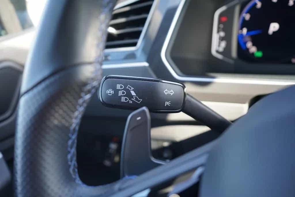 Volkswagen Tiguan R 2.0 TSI DSG 4M Akrapovic 21Z  360° AHK 05/2021-photo-24