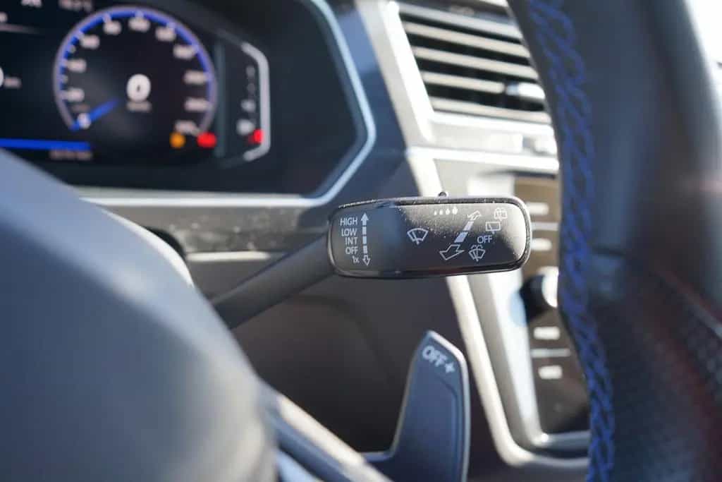 Volkswagen Tiguan R 2.0 TSI DSG 4M Akrapovic 21Z  360° AHK 05/2021-photo-28