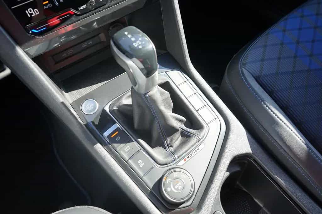 Volkswagen Tiguan R 2.0 TSI DSG 4M Akrapovic 21Z  360° AHK 05/2021-photo-36