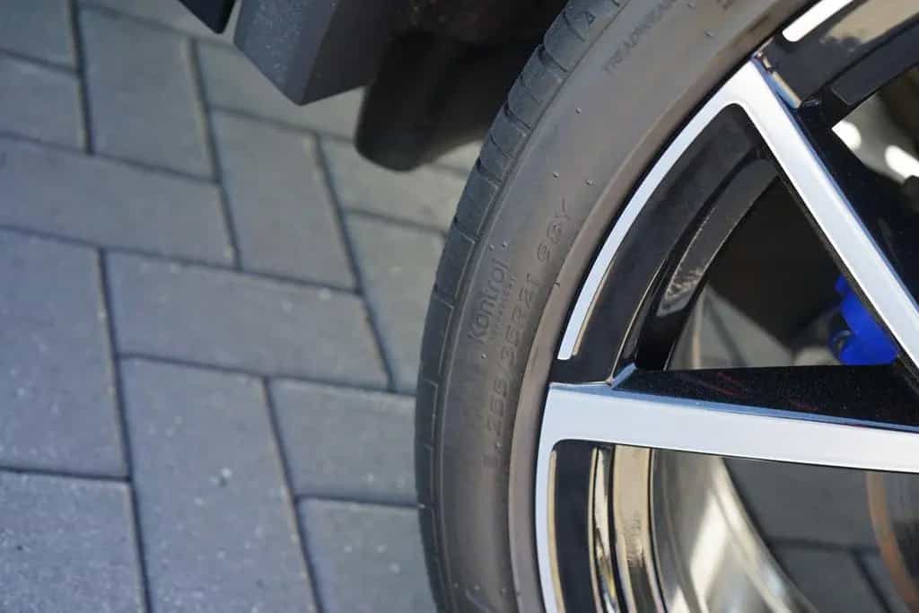 Volkswagen Tiguan R 2.0 TSI DSG 4M Akrapovic 21Z  360° AHK 05/2021-photo-40