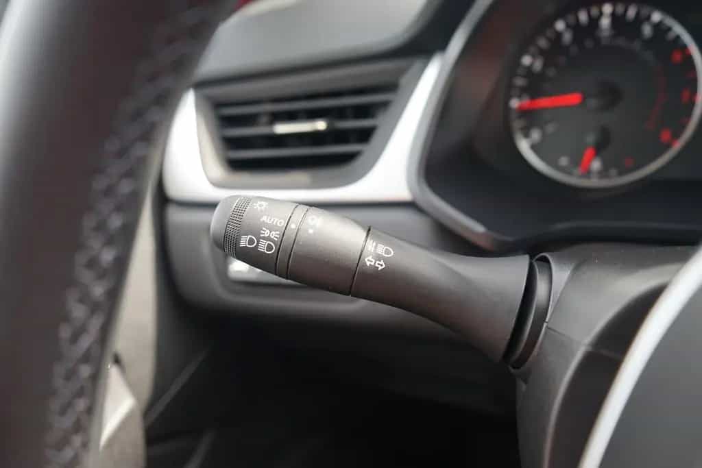 Renault Captur II 1.3 TCE M-Hybrid Evolution EDC LED 06/2023-photo-22