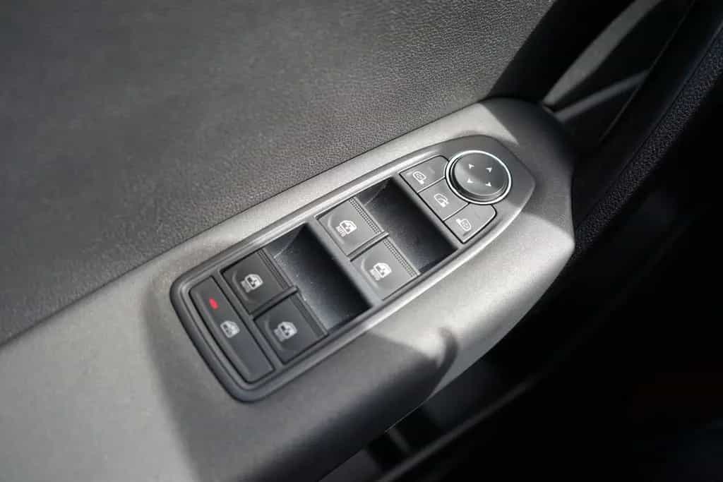 Renault Captur II 1.3 TCE M-Hybrid Evolution EDC LED 06/2023-photo-26