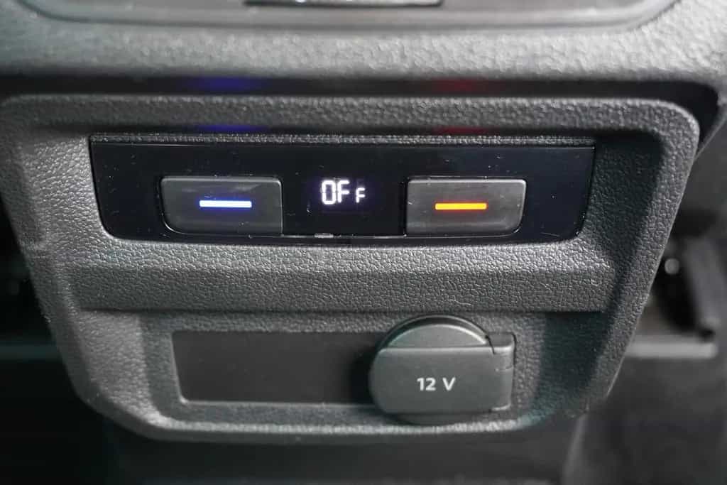 Volkswagen Tiguan 2.0 TSI Highline 4Motion LED Navi Head-Up 01/2017-photo-13
