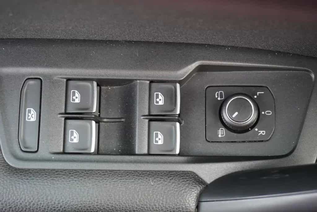 Volkswagen Tiguan 2.0 TSI Highline 4Motion LED Navi Head-Up 01/2017-photo-14