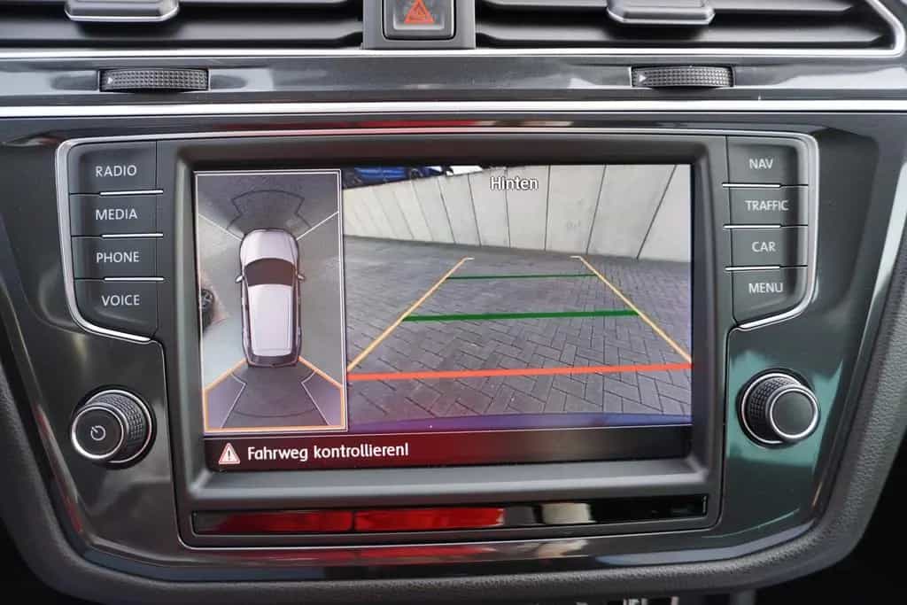 Volkswagen Tiguan 2.0 TSI Highline 4Motion LED Navi Head-Up 01/2017-photo-28
