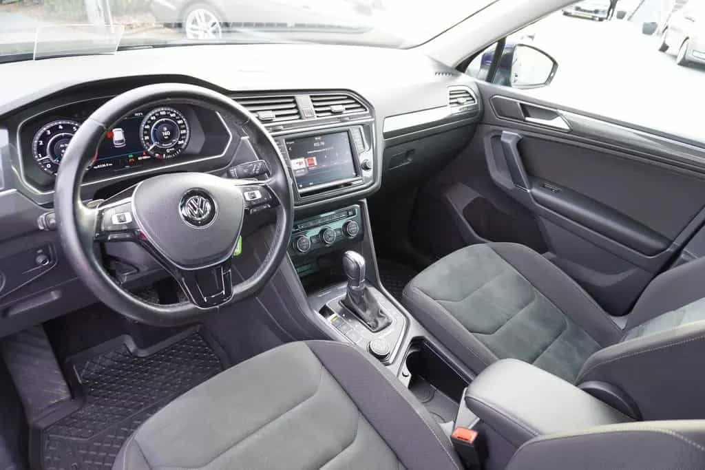 Volkswagen Tiguan 2.0 TSI Highline 4Motion LED Navi Head-Up 01/2017-photo-7