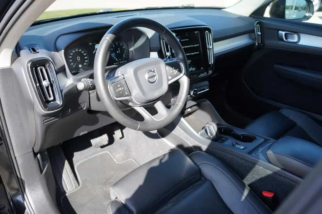 Volvo XC40 2.0 Momentum AWD LED Navi Digitales Cockpit 09/2018-photo-10