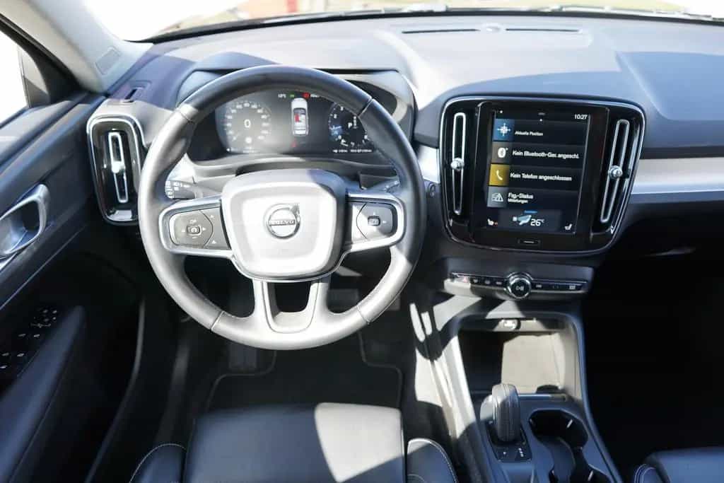 Volvo XC40 2.0 Momentum AWD LED Navi Digitales Cockpit 09/2018-photo-12
