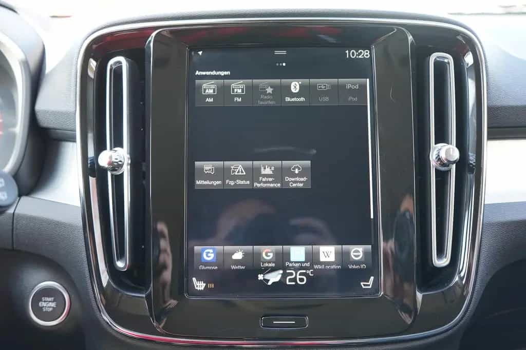 Volvo XC40 2.0 Momentum AWD LED Navi Digitales Cockpit 09/2018-photo-17