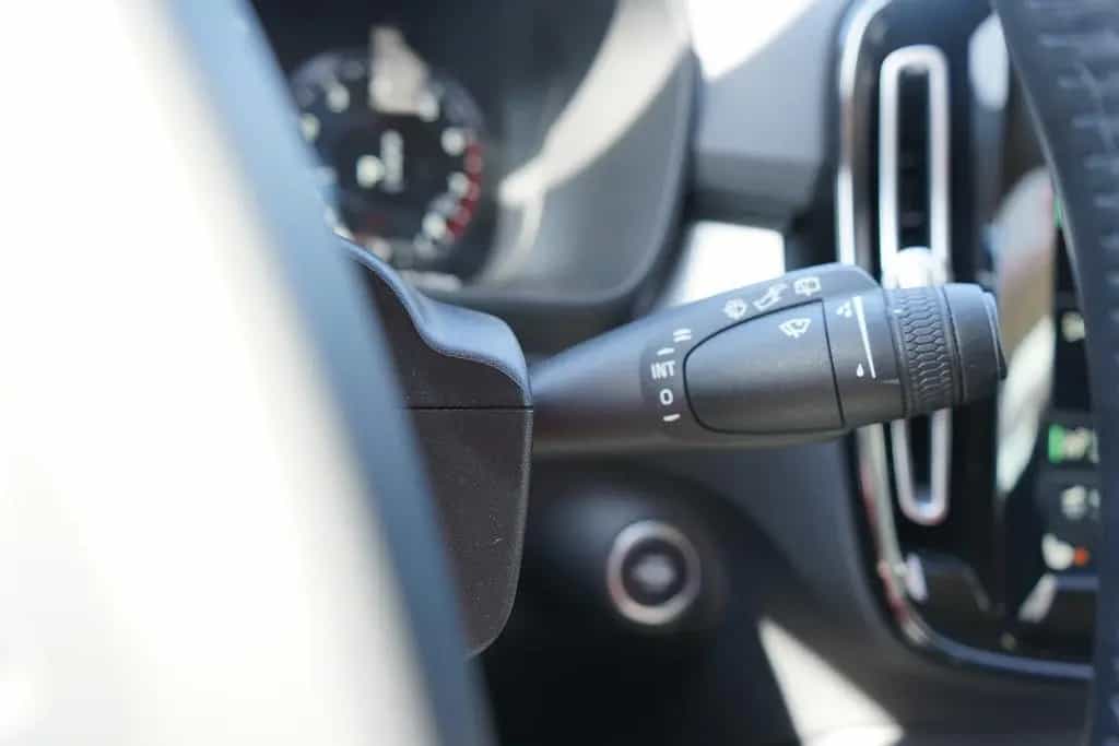 Volvo XC40 2.0 Momentum AWD LED Navi Digitales Cockpit 09/2018-photo-27