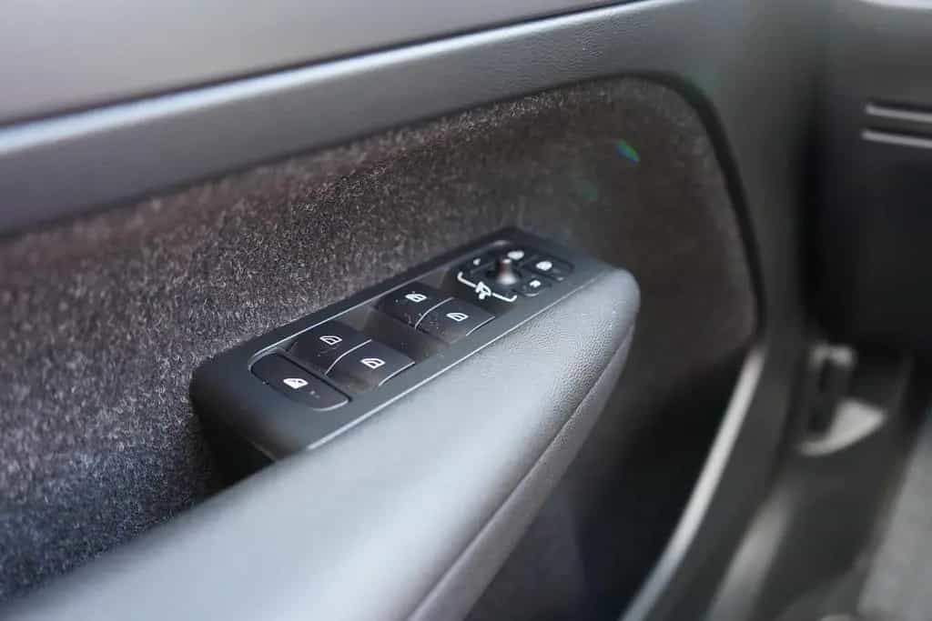 Volvo XC40 2.0 Momentum AWD LED Navi Digitales Cockpit 09/2018-photo-31