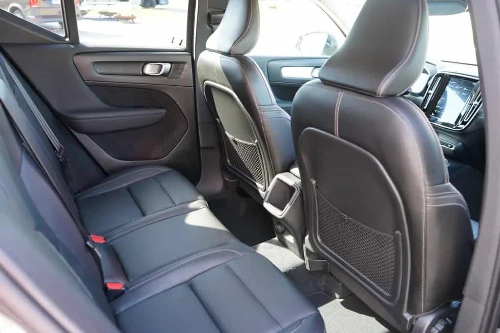 Volvo XC40 2.0 Momentum AWD LED Navi Digitales Cockpit 09/2018-photo-32