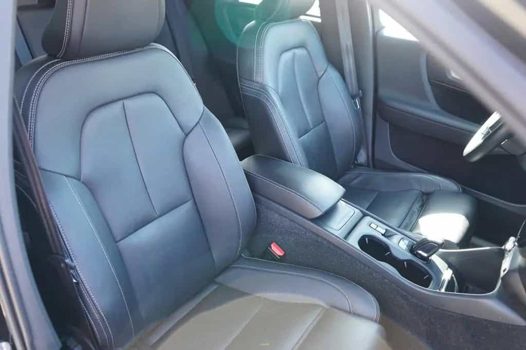 Volvo XC40 2.0 Momentum AWD LED Navi Digitales Cockpit 09/2018-photo-37