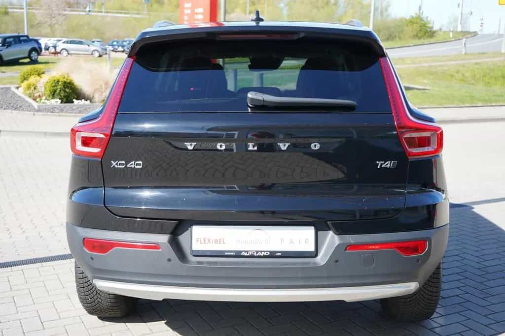 Volvo XC40 2.0 Momentum AWD LED Navi Digitales Cockpit 09/2018-photo-4