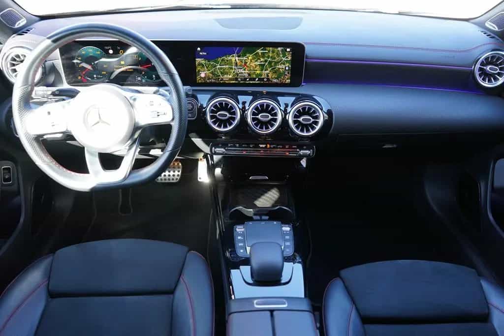 Mercedes-Benz CLA 200 AMG Line LED Klimaaut. Navi Burmester 06/2020-photo-11