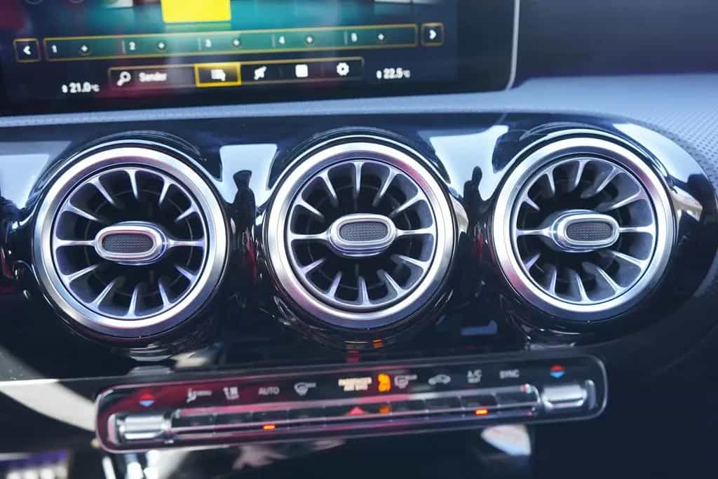 Mercedes-Benz CLA 200 AMG Line LED Klimaaut. Navi Burmester 06/2020-photo-21