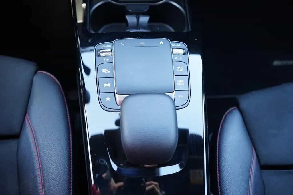 Mercedes-Benz CLA 200 AMG Line LED Klimaaut. Navi Burmester 06/2020-photo-24