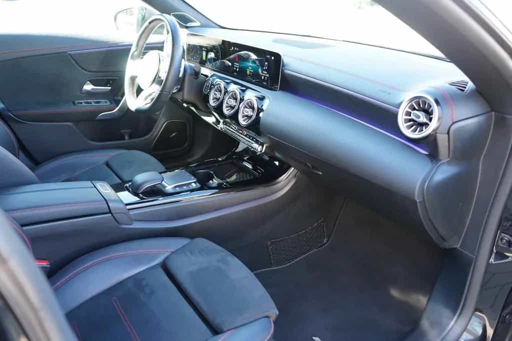 Mercedes-Benz CLA 200 AMG Line LED Klimaaut. Navi Burmester 06/2020-photo-39