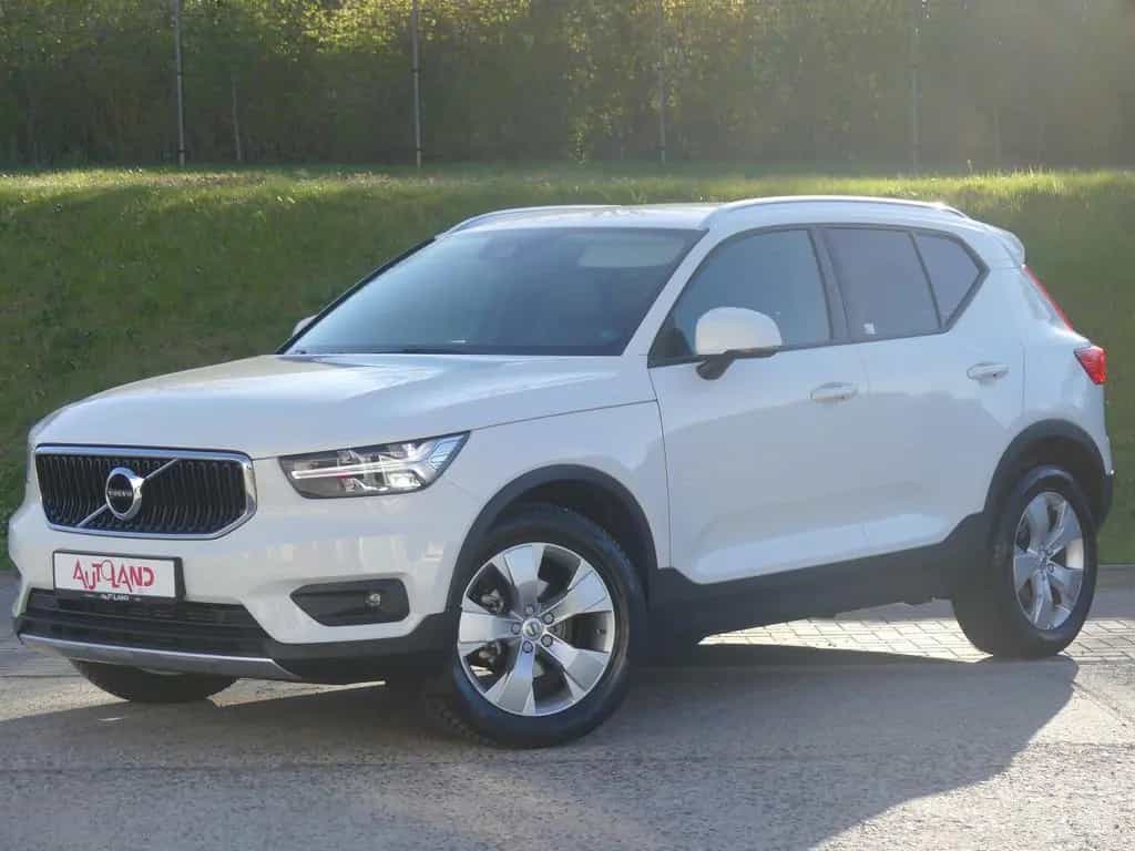 Volvo XC40 XC 40 D3 Momentum LED Navi Teilleder AHK Kamera 04/2019-photo-1