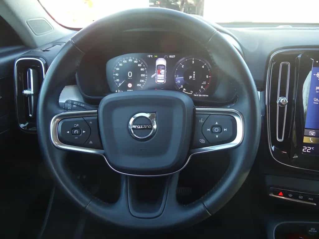 Volvo XC40 XC 40 D3 Momentum LED Navi Teilleder AHK Kamera 04/2019-photo-19