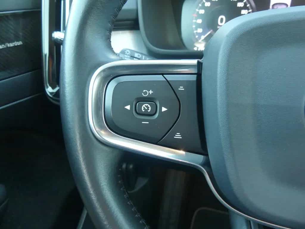 Volvo XC40 XC 40 D3 Momentum LED Navi Teilleder AHK Kamera 04/2019-photo-20