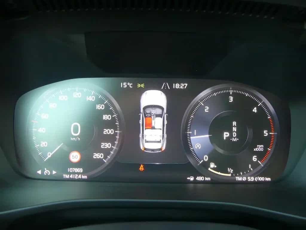 Volvo XC40 XC 40 D3 Momentum LED Navi Teilleder AHK Kamera 04/2019-photo-24