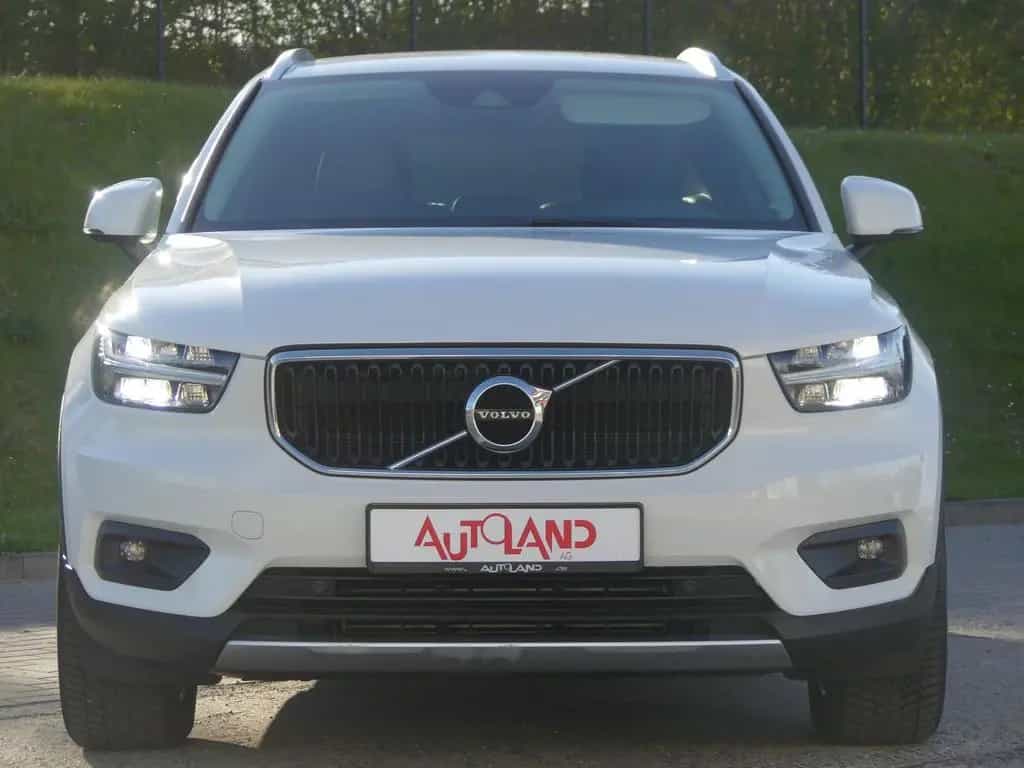 Volvo XC40 XC 40 D3 Momentum LED Navi Teilleder AHK Kamera 04/2019-photo-6