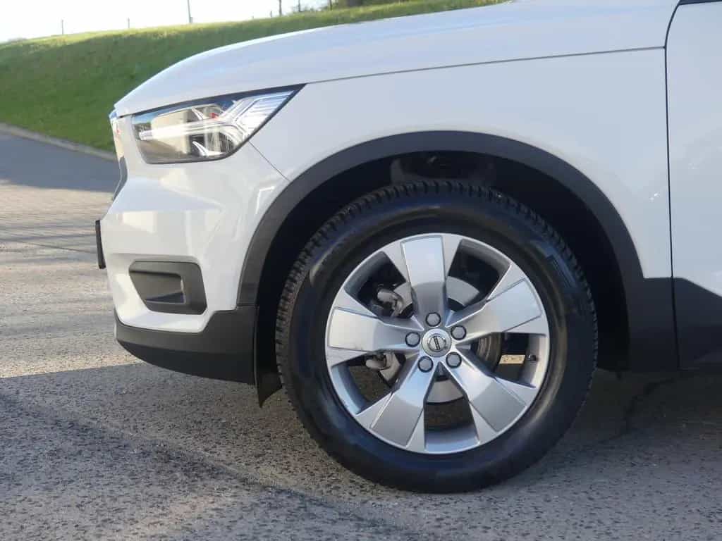 Volvo XC40 XC 40 D3 Momentum LED Navi Teilleder AHK Kamera 04/2019-photo-7