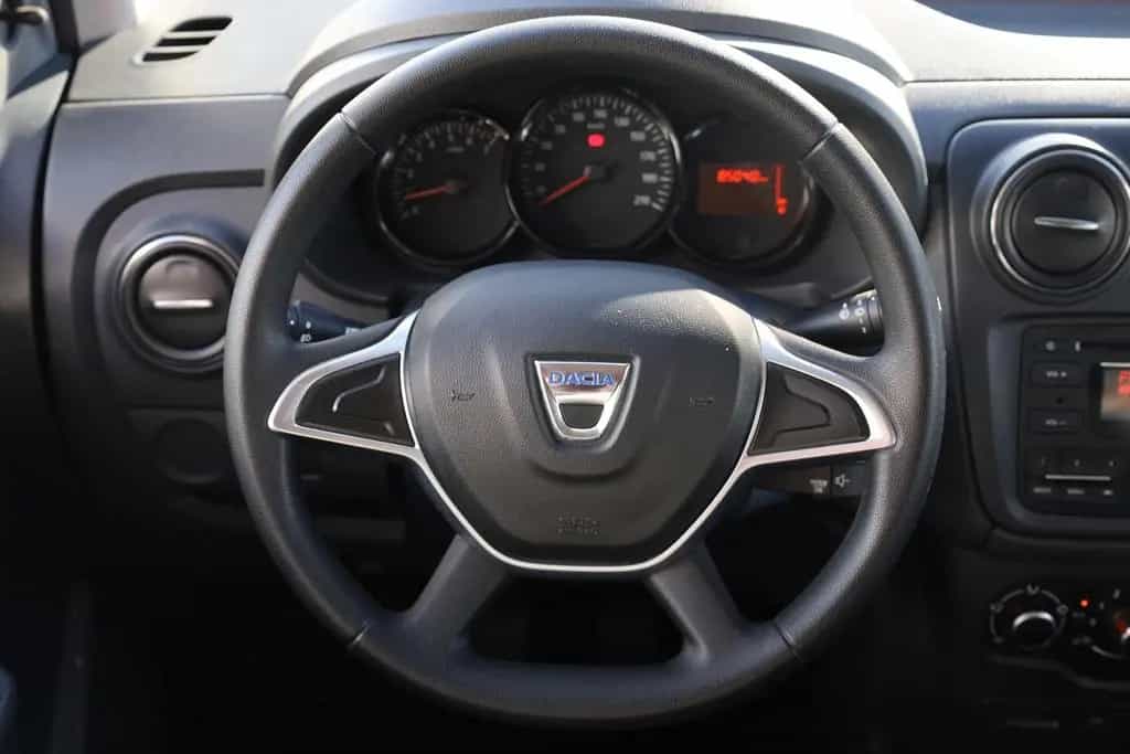 Dacia Lodgy 1.6 SCe 100 Essential 7-Sitze Klimaanlage 10/2018-photo-18