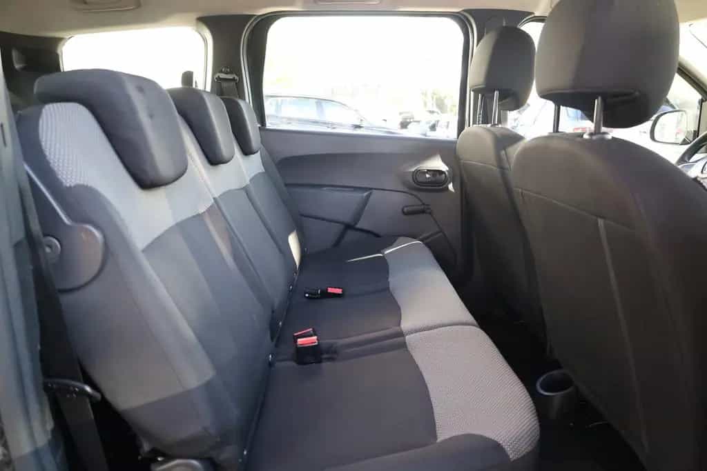 Dacia Lodgy 1.6 SCe 100 Essential 7-Sitze Klimaanlage 10/2018-photo-27