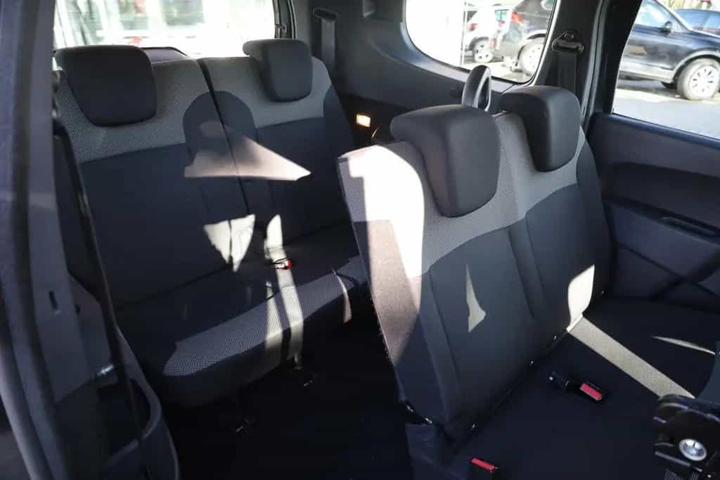 Dacia Lodgy 1.6 SCe 100 Essential 7-Sitze Klimaanlage 10/2018-photo-29