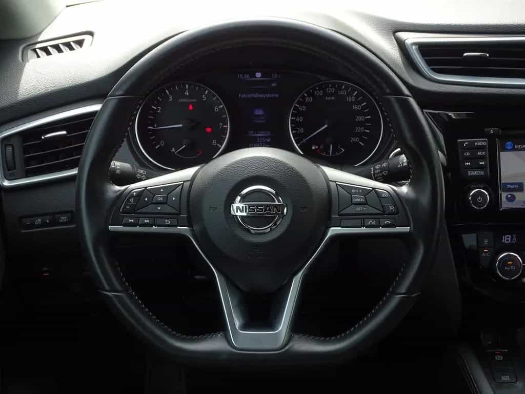 Nissan Qashqai 1.6 DIG-T N-Connecta Navi Panorama AHK 06/2018-photo-14