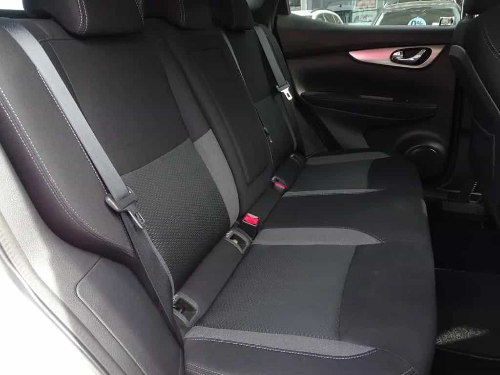 Nissan Qashqai 1.6 DIG-T N-Connecta Navi Panorama AHK 06/2018-photo-26
