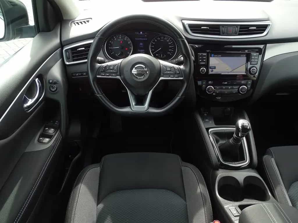 Nissan Qashqai 1.6 DIG-T N-Connecta Navi Panorama AHK 06/2018-photo-9