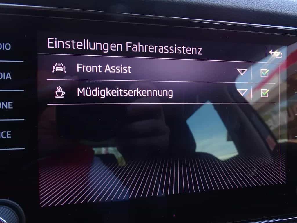 Skoda Karoq 1.5 16V TSI Clever LED 4x Sitzheizung DAB 10/2021-photo-20